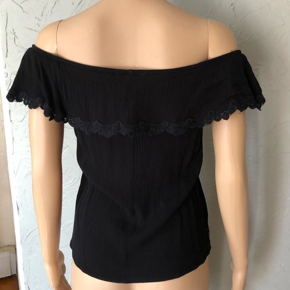 Chloe K Embroidered Off-Shoulder Lace Trim Top - Picture 4 of 8